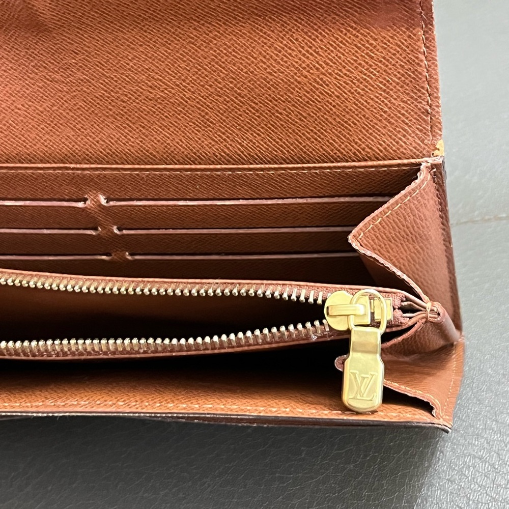 ‼️sold‼️Louis Vuitton Sarah Wallet - Picture 8 of 16